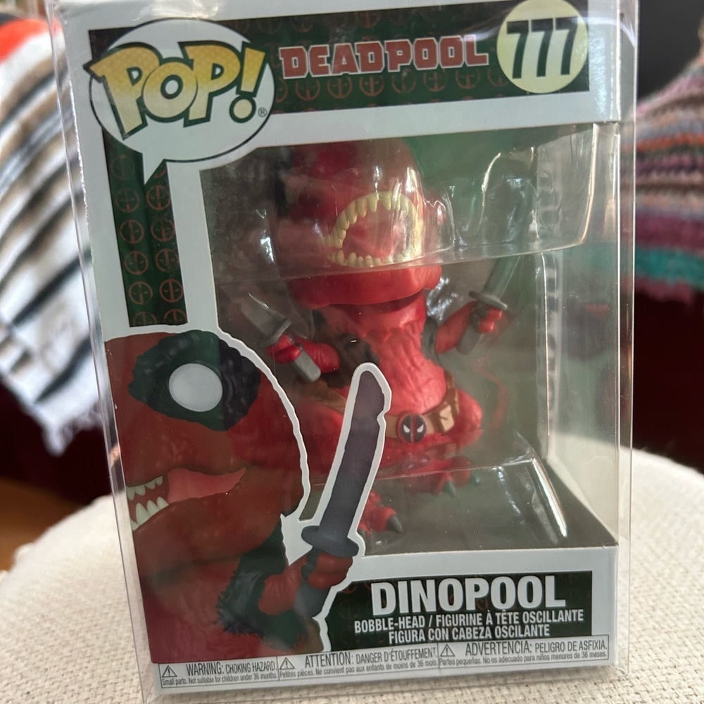Funko Pop! Vinyl: Marvel - Dinopool #777 W/ Pop Protector - Picture 6 of 10